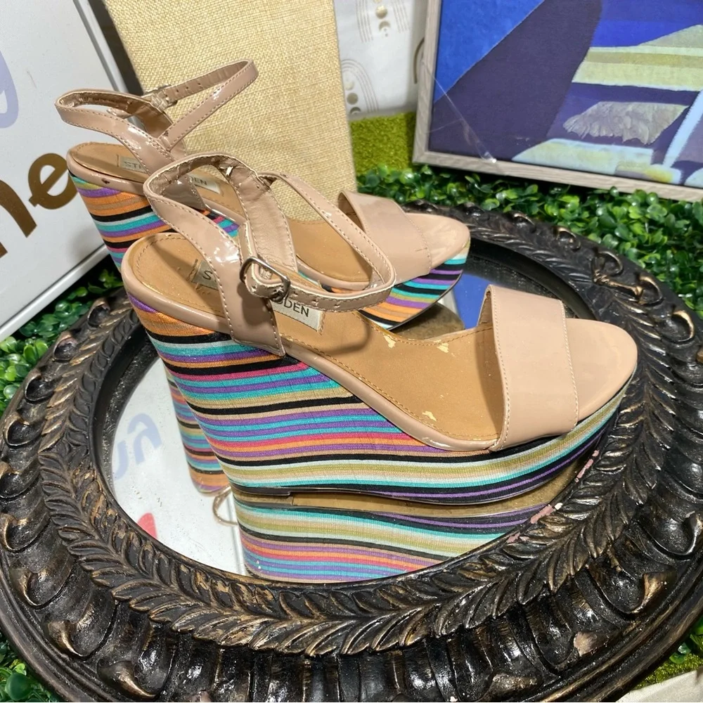 Steve Madden Beige and Multicolor Striped Wedges